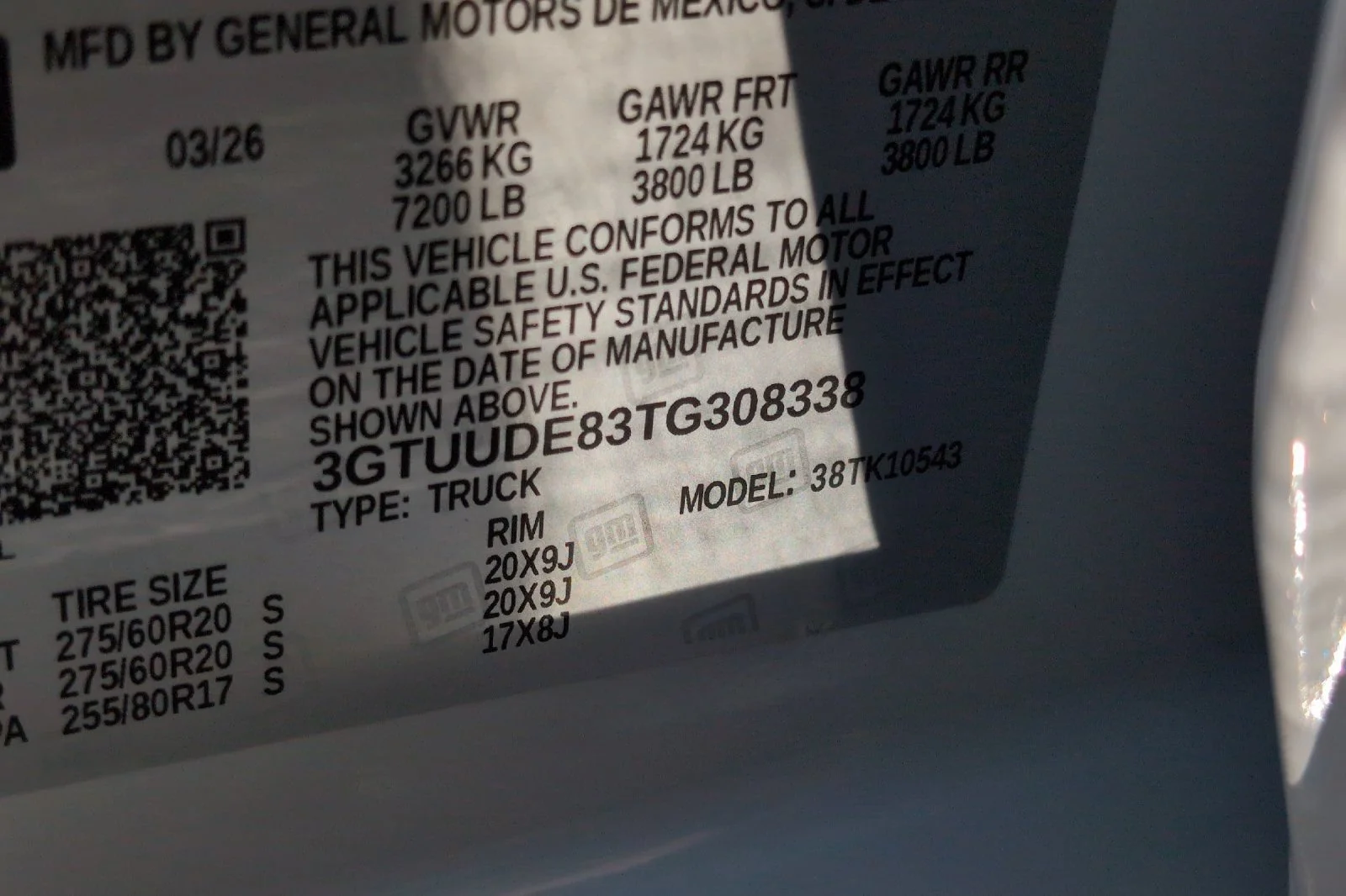 New 2026 Glacier White Tricoat GMC SLT image 29