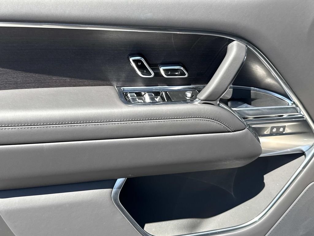New 2026 Carpathian Grey Land Rover SE image 20