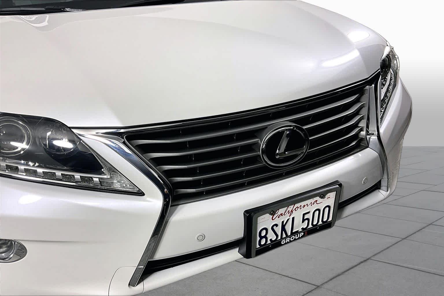 Used 2015 Starfire Pearl Lexus  image 28