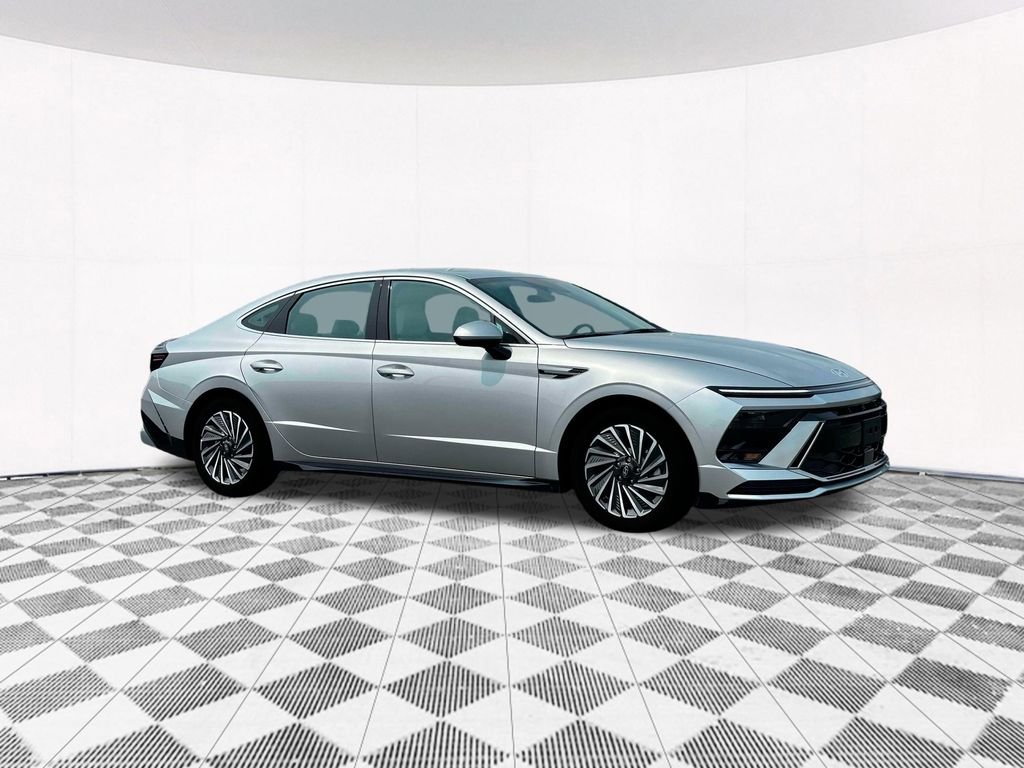 2025 Hyundai Sonata Hybrid SEL - Photo 15