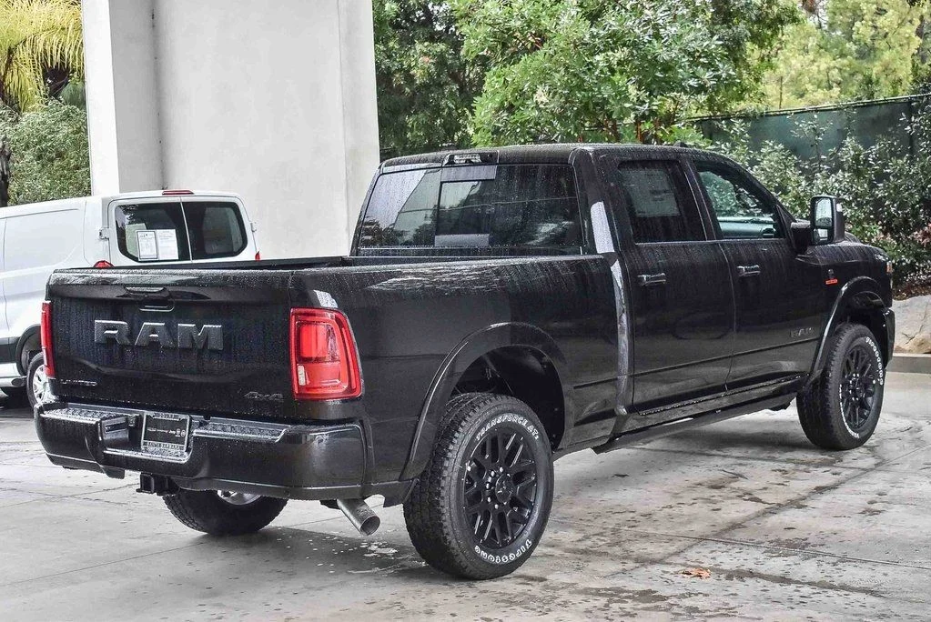 New 2026 Diamond Black Crystal Pearl-Coat Exterior Paint RAM Limited image 6