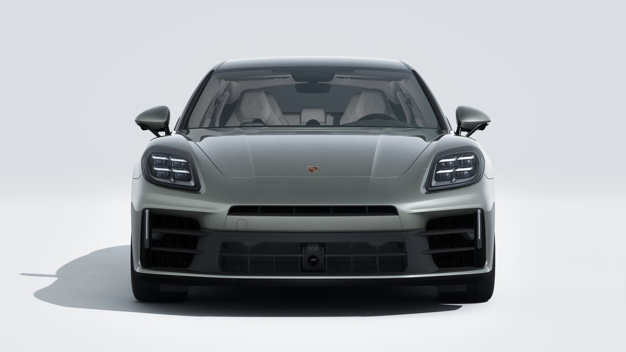 New 2027 Aventurine Green Metallic Porsche 4 E-Hybrid image 8