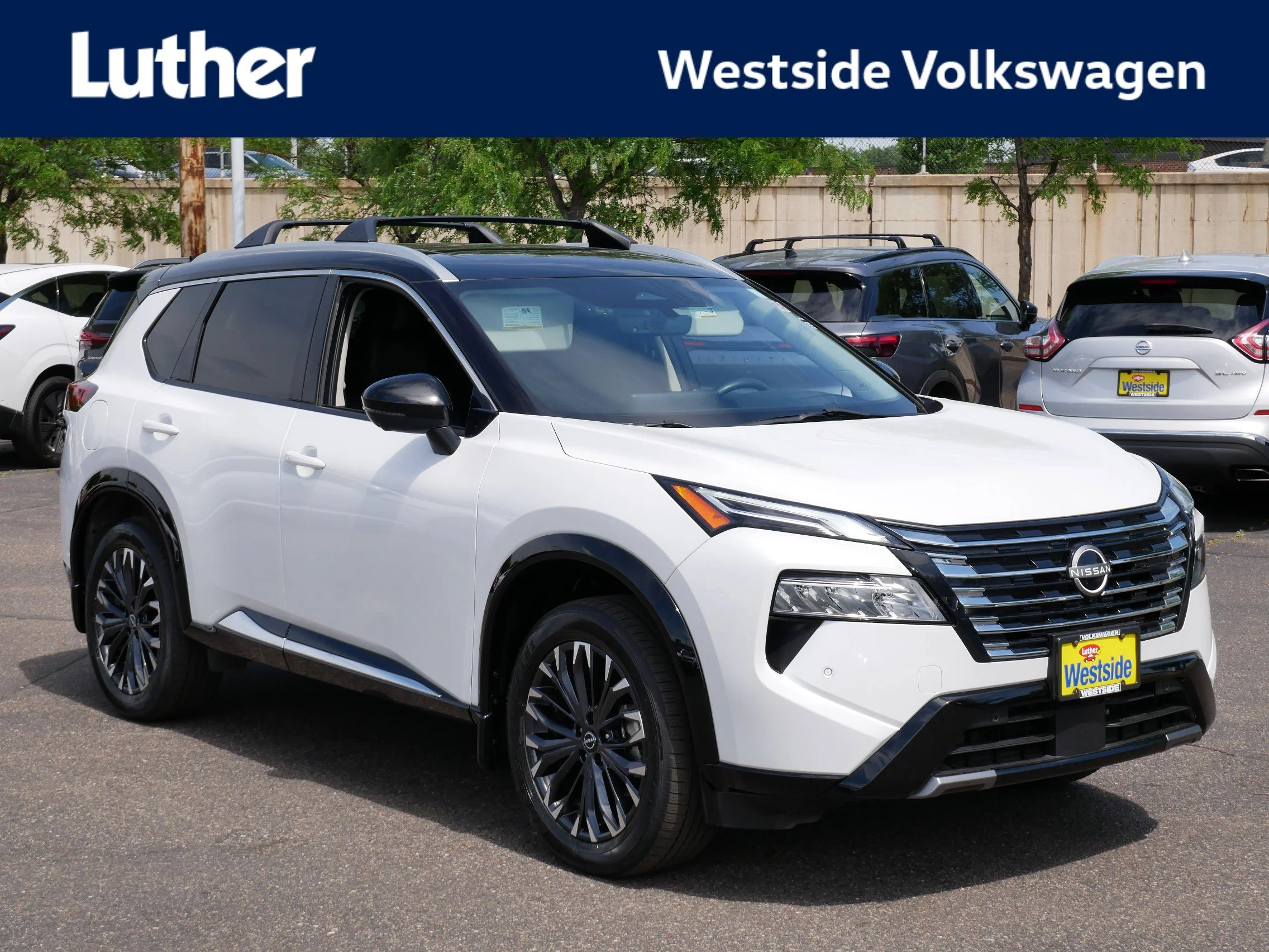 2024 Nissan Rogue Platinum AWD's photo