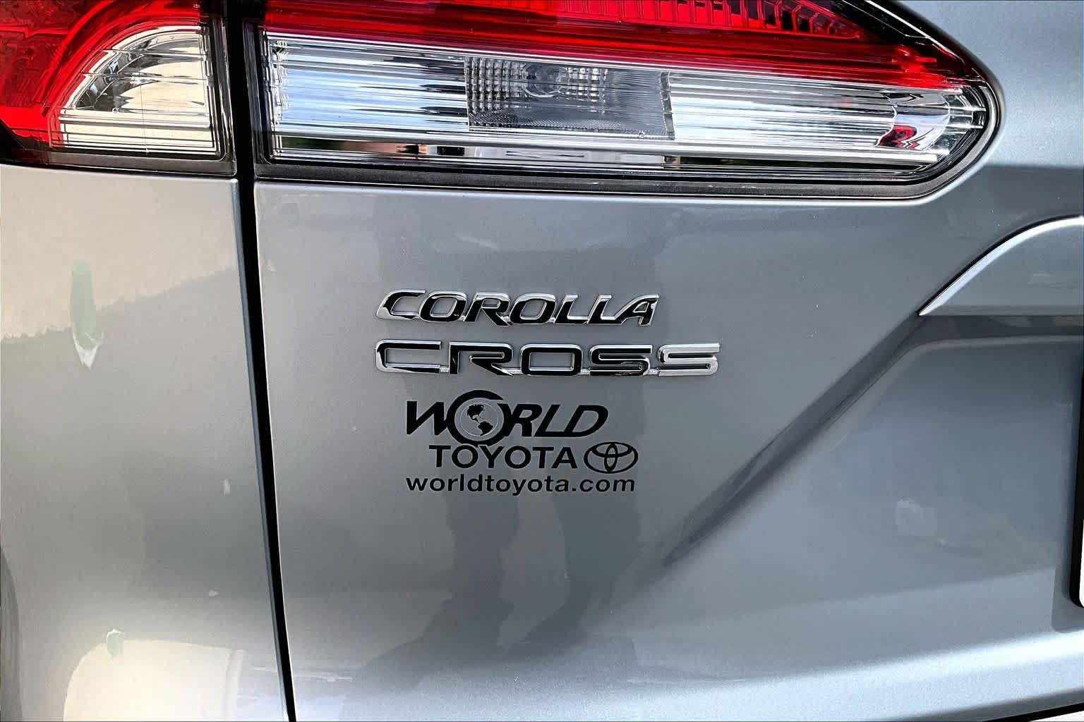 Used 2024 Sonic Silver Toyota L image 10