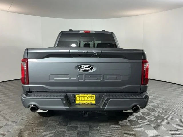 New 2026 Carbonized Gray Metallic Ford XLT image 5