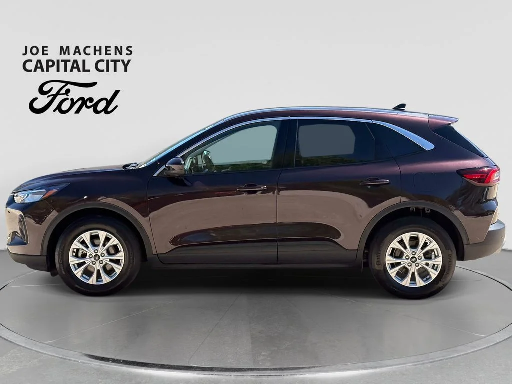 Used 2023 Cinnabar Red Ford Active image 8