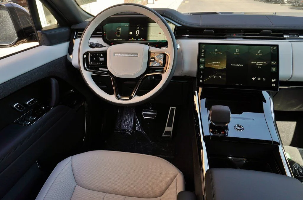 Certified Used 2026 Black Land Rover Dynamic SE image 16