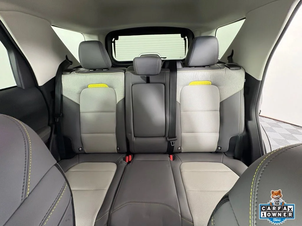 Used 2025 Gray Ford Badlands image 6