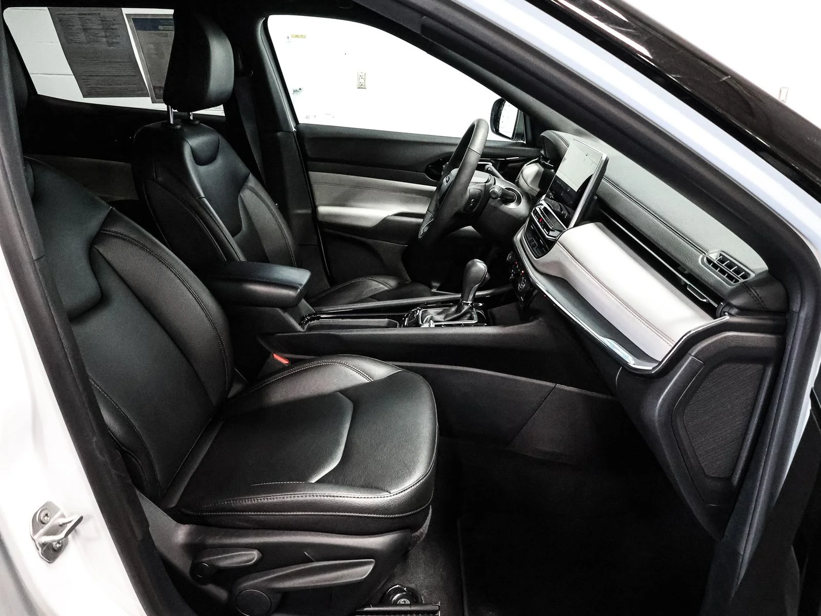 2024 Jeep Compass Limited - Photo 22