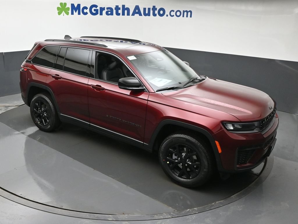 New 2026 Velvet Red Pearl-Coat Exterior Paint Jeep Altitude image 3