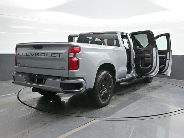 Used 2025 Gray Chevrolet Custom image 29