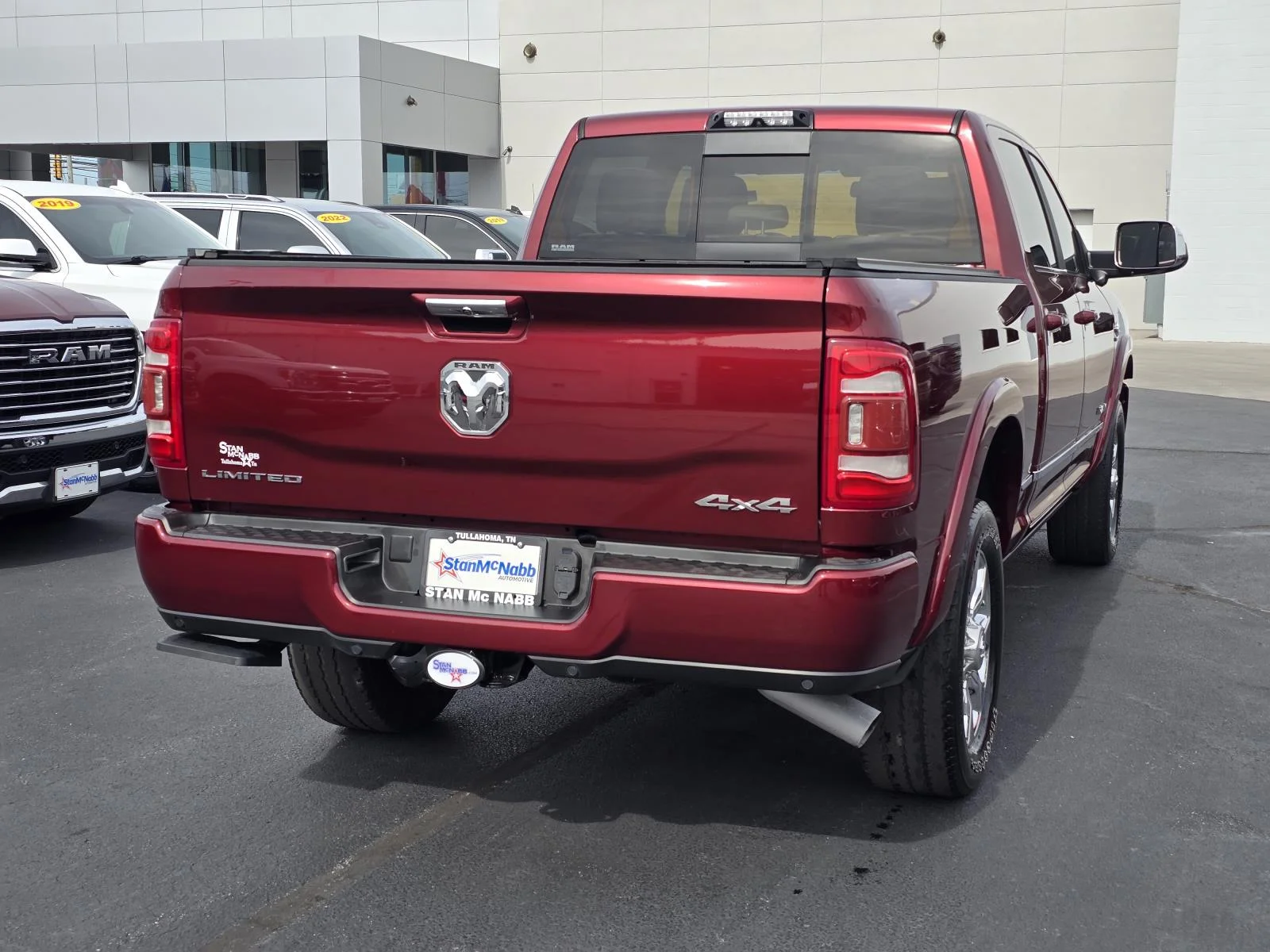 Used 2021 Delmonico Red Pearlcoat Ram Limited image 7
