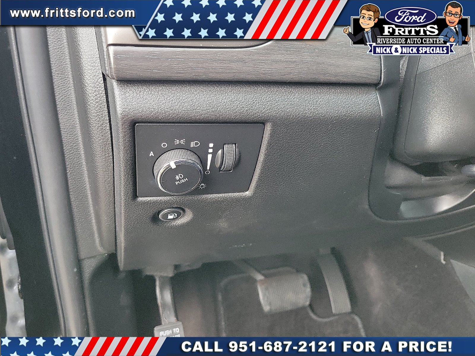 Certified Used 2018 Diamond Black Jeep Altitude 4x4 image 12