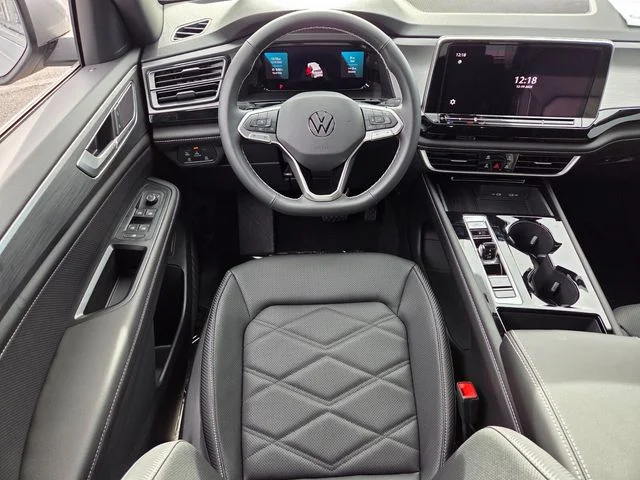 New 2026 Silver Volkswagen 2.0T SE w/Technology image 9