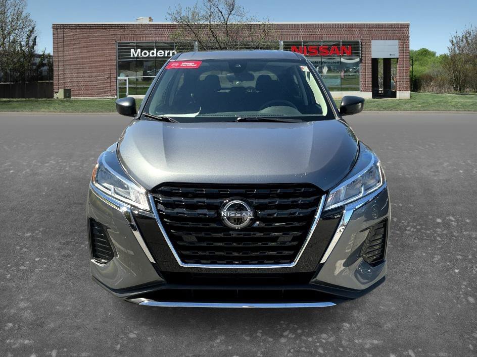 Certified Used 2025 Gun Metallic Nissan S image 6