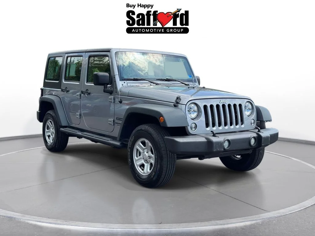 Used 2015 Silver Jeep Unlimited Sport image 10