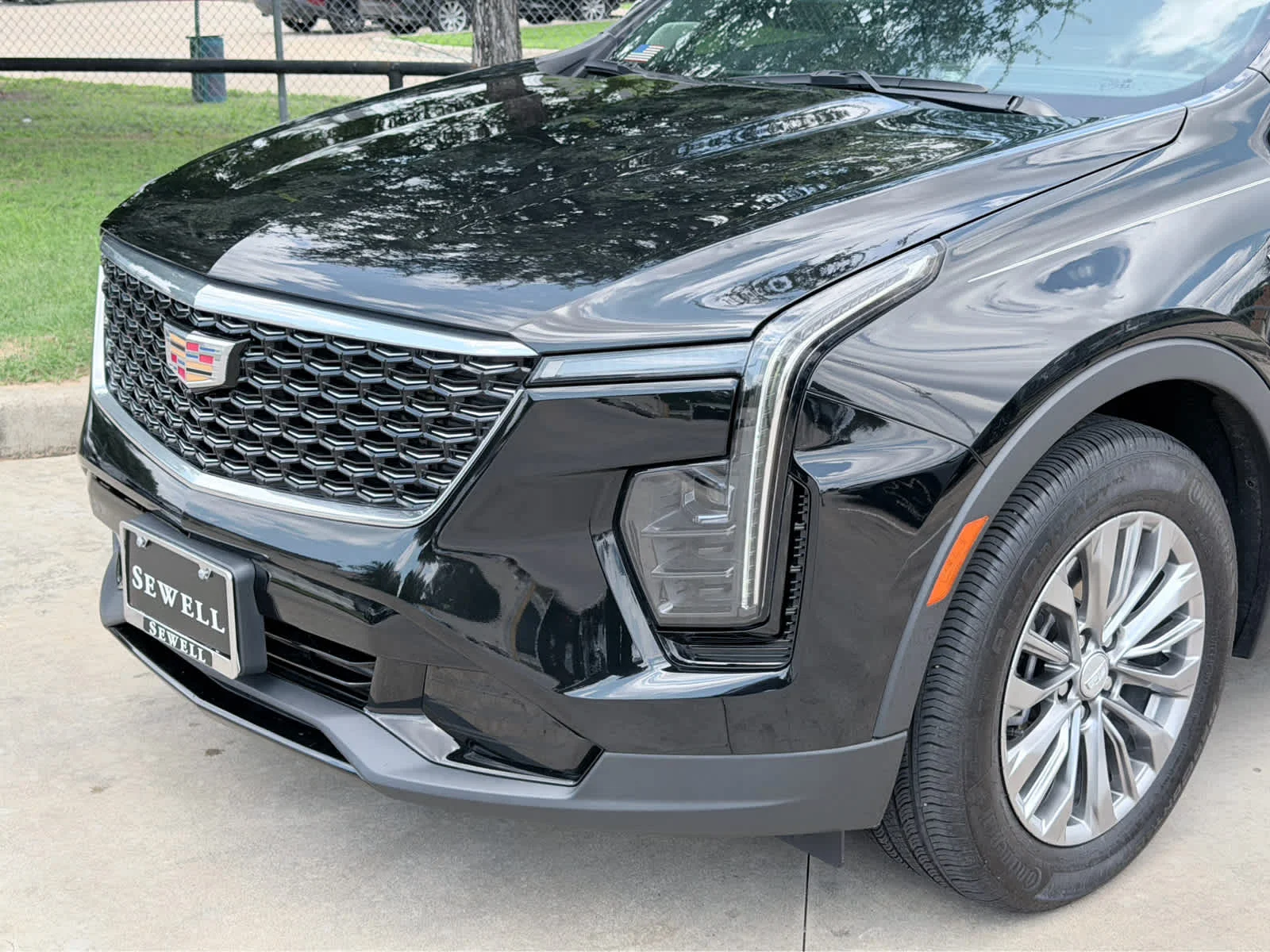 Used 2024 Stellar Black Metallic Cadillac Premium Luxury image 8