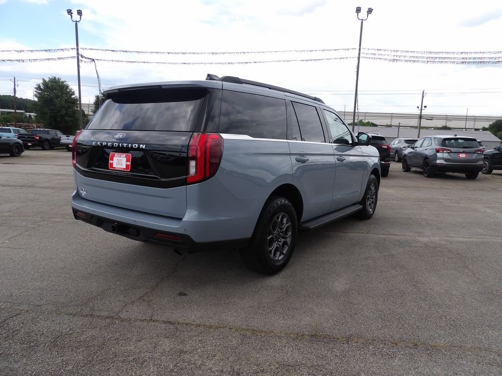 Used 2025 Gray Metallic Ford Active image 8