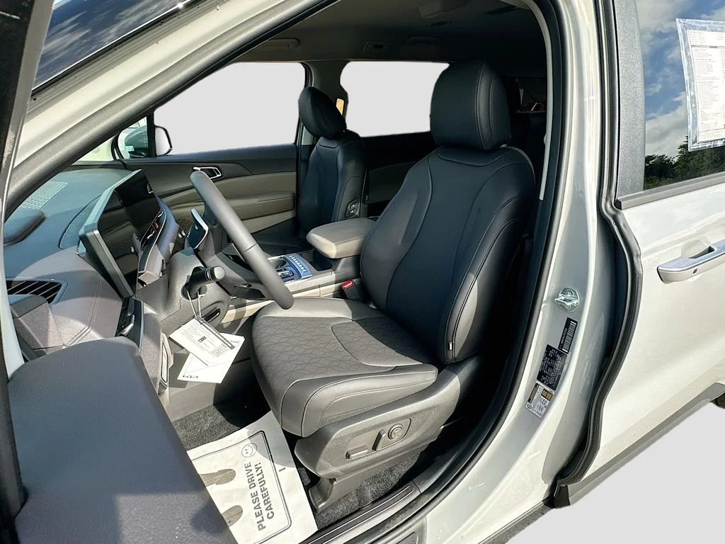 New 2026 Ceramic Silver Kia EX image 21