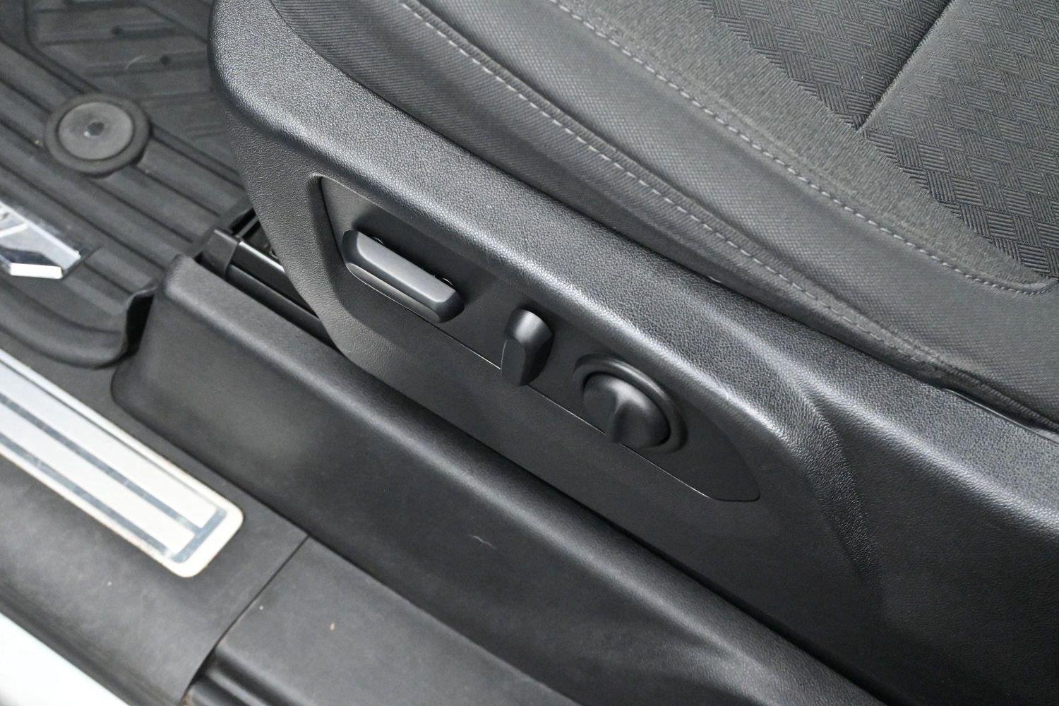 Used 2020 SILVER ICE METALLIC Chevrolet RST image 14