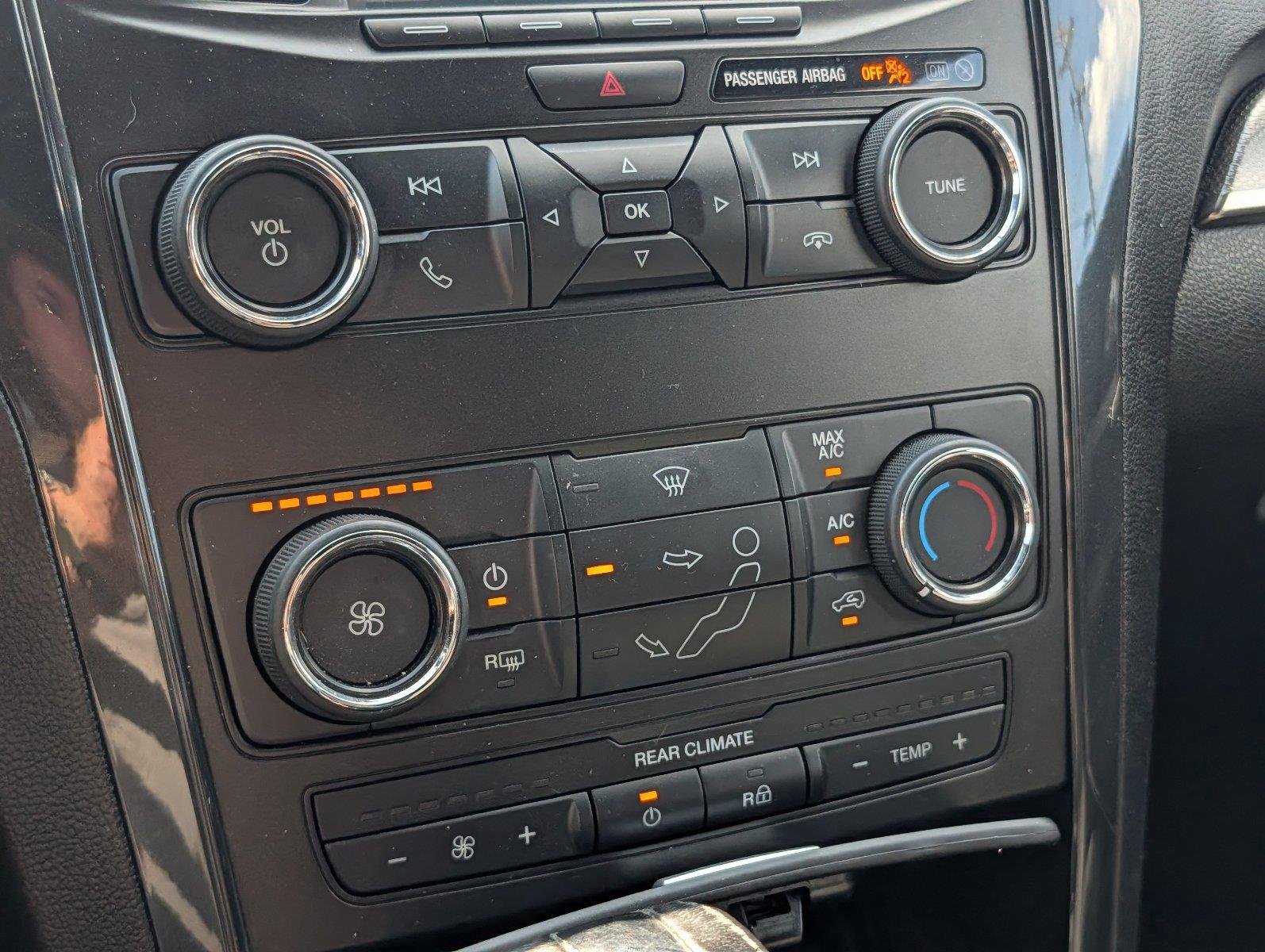 Used 2018 Shadow Black Ford XLT image 18