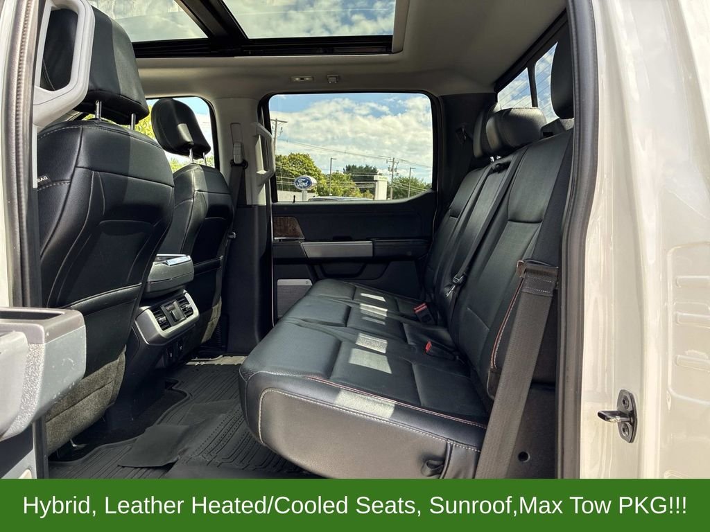 Used 2022 White Ford Lariat image 17