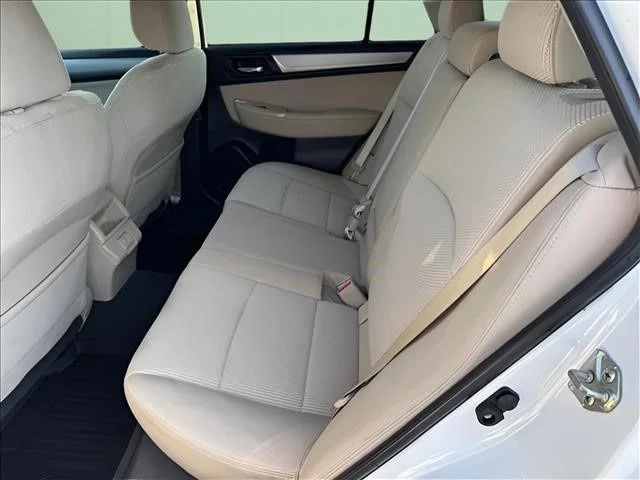 Used 2019 White Subaru 2.5i Premium image 10