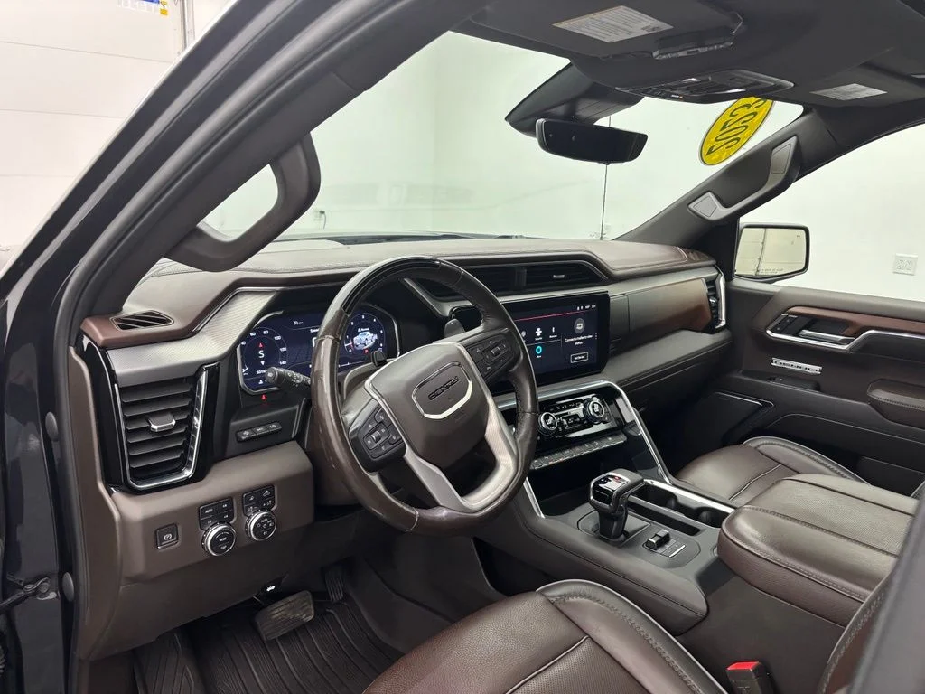 Used 2023 Silver GMC Denali image 18