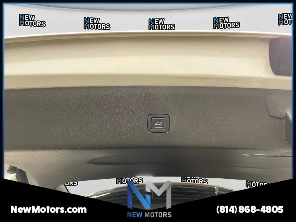 Used 2023 Summit White Chevrolet RS image 17