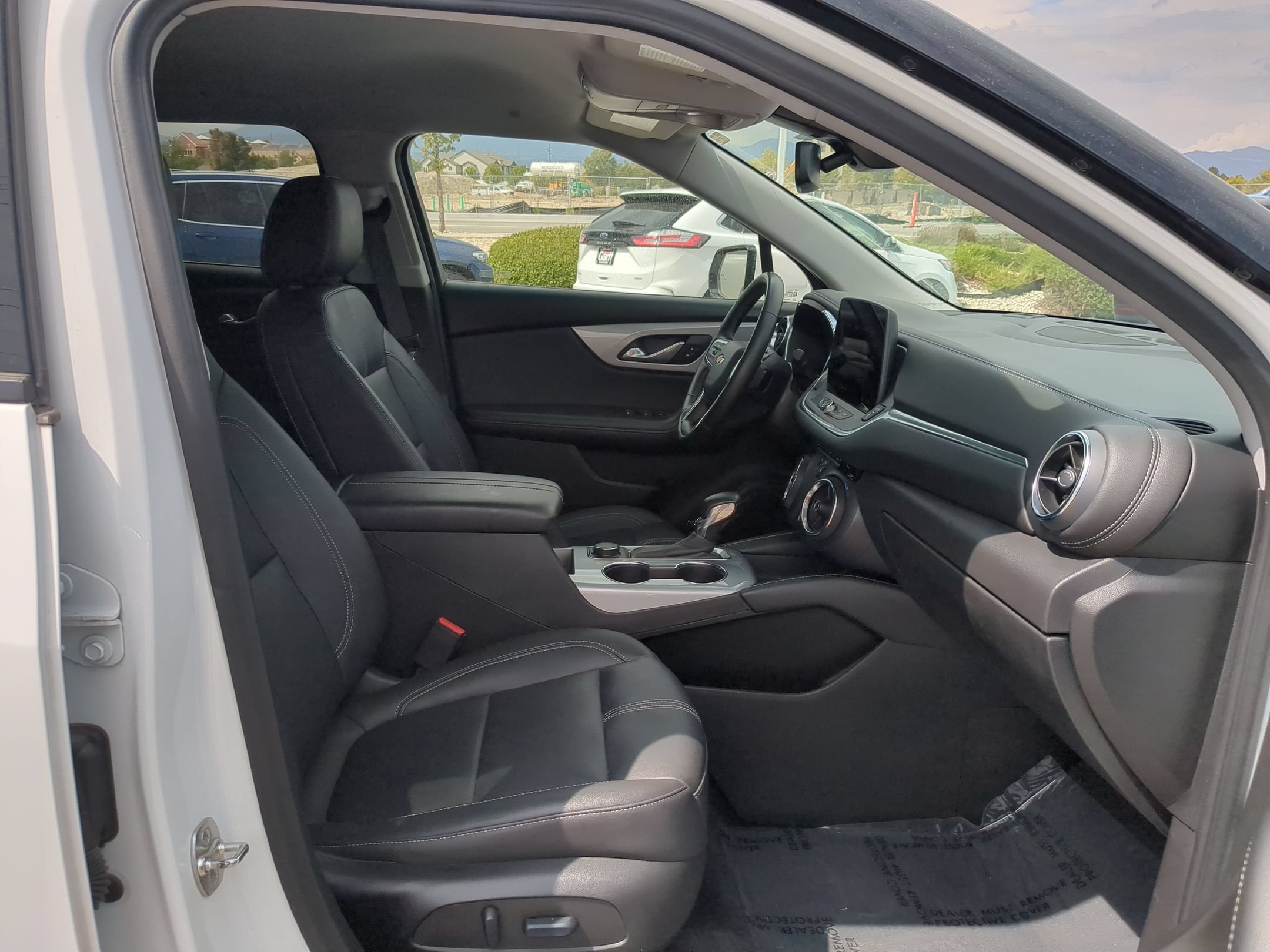 Used 2024 Summit White Chevrolet LT image 30