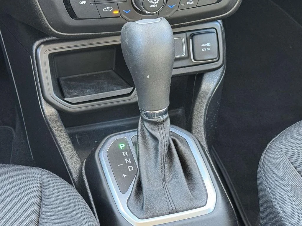 Used 2019 Blue Jeep Latitude image 20