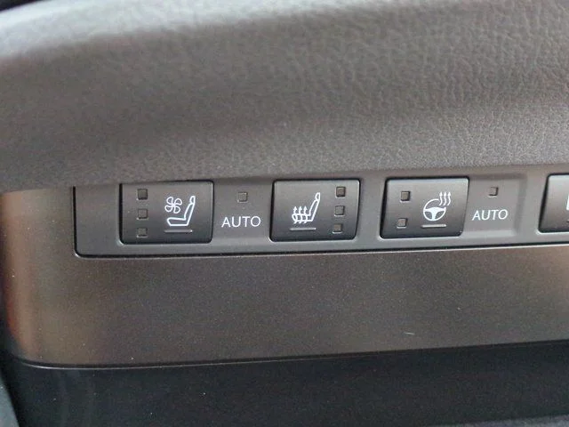 Certified Used 2025 MATADOR RED MICA Lexus 350 Luxury image 21