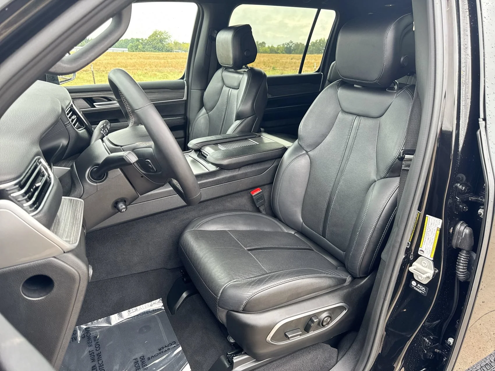 Used 2024 Diamond Black Crystal Pearlcoat Jeep Series II image 11