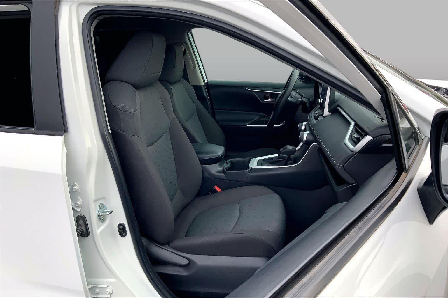 Used 2023 Ice Cap Toyota XLE image 9