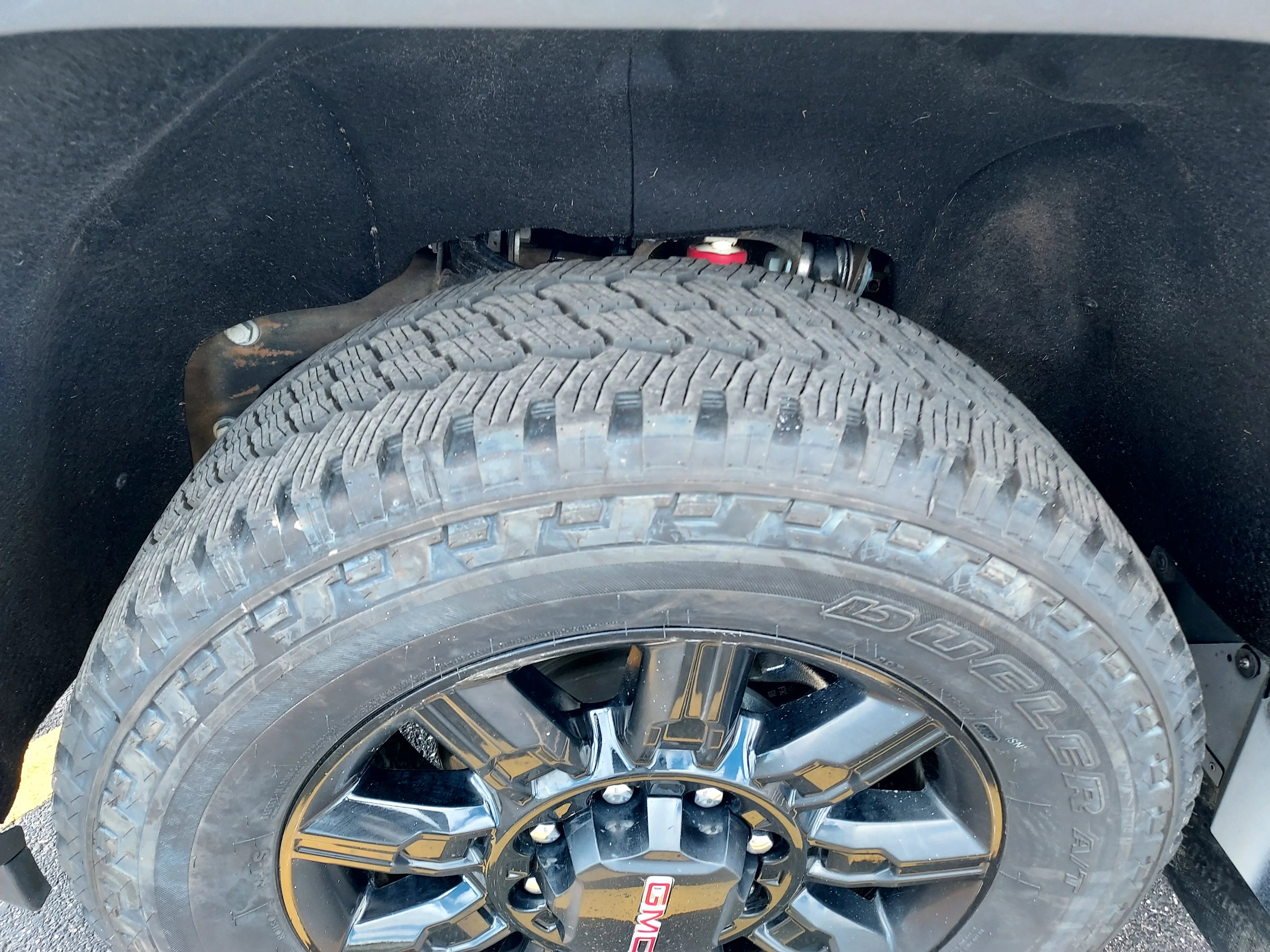 Used 2024 Summit White GMC AT4 image 3