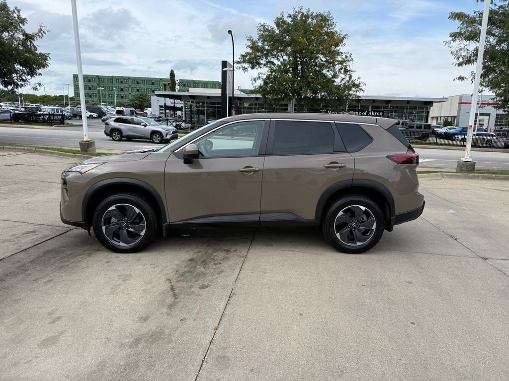Used 2024 Beige/tan Nissan SV image 1