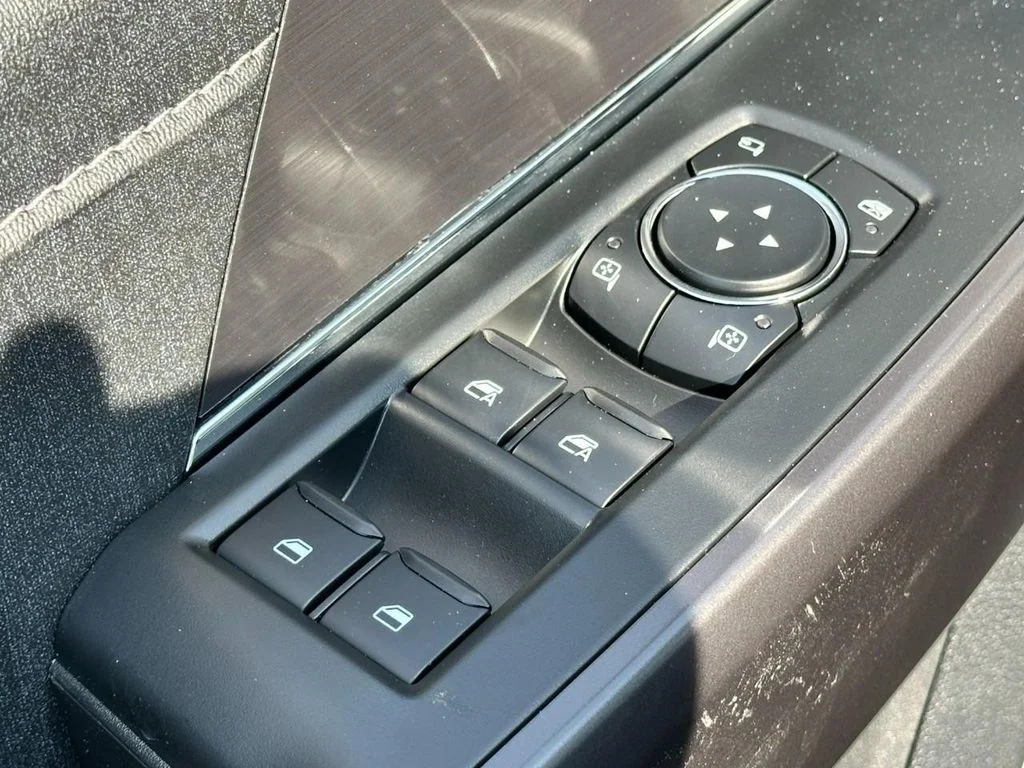 New 2026 Agate Black Metallic Ford Lariat® image 10