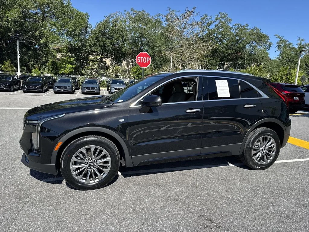 Used 2024 Stellar Black Metallic Cadillac Premium Luxury image 10