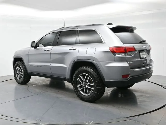 Used 2020 Billet Silver Metallic Clearcoat Jeep Limited image 5