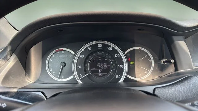 Used 2016  Honda LX image 15