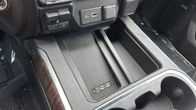 Used 2020 Black GMC Denali image 36