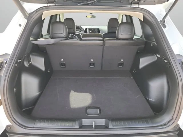 Used 2023 White Jeep Altitude Lux image 11
