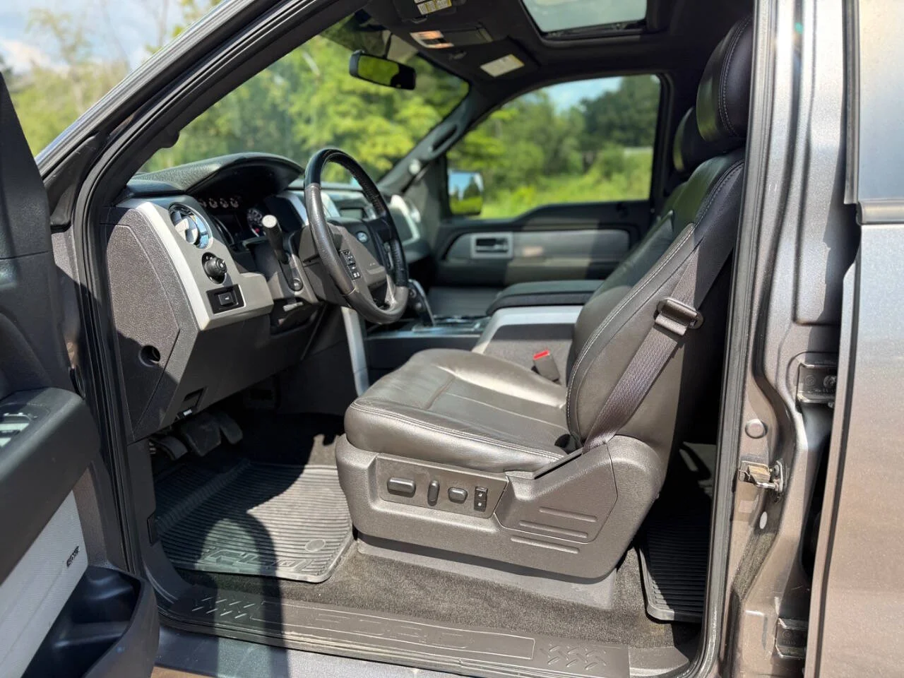Used 2013 Gray Ford FX4 4x4 4dr SuperCrew Styleside 5.5 ft. SB image 14