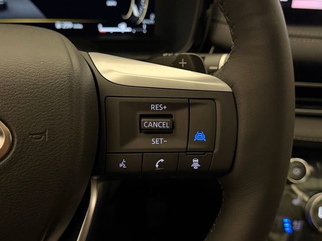 New 2026 RADIANT WHITE INFINITI Luxe FWD image 38
