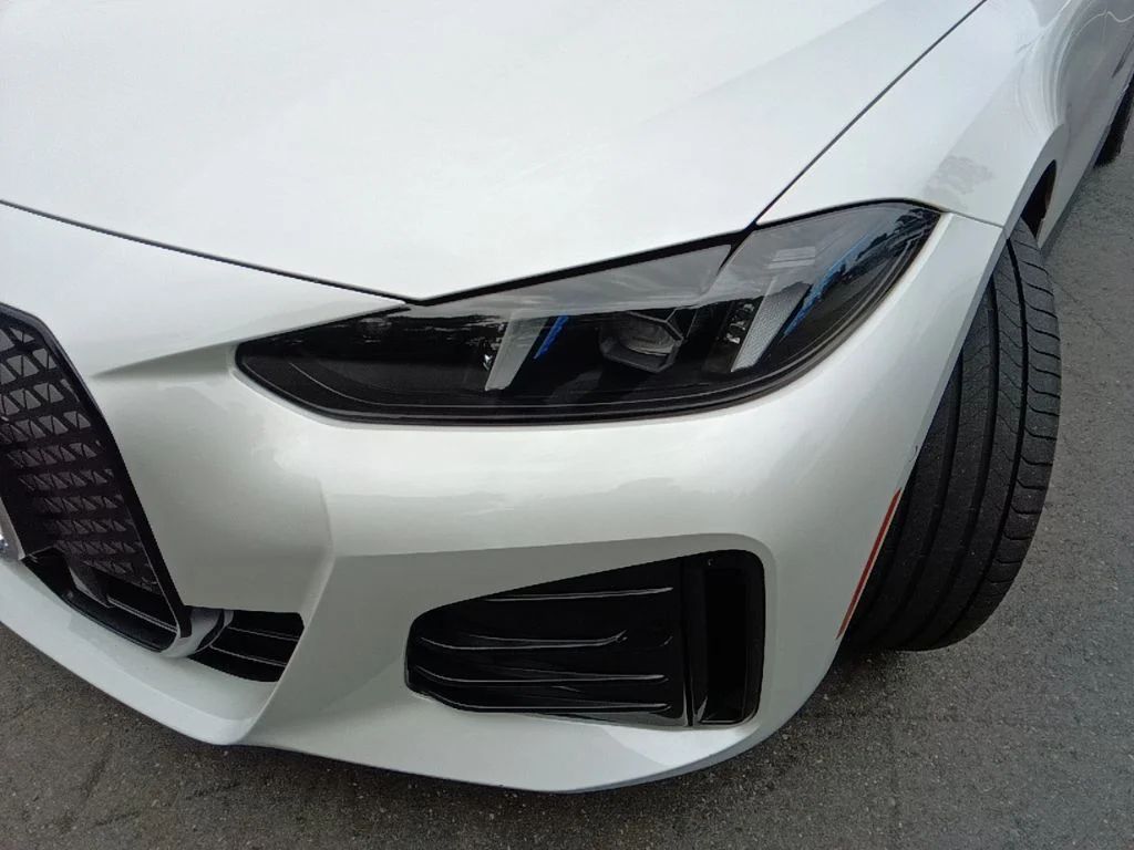 Certified Used 2025 Mineral White Metallic BMW xDrive40 image 29