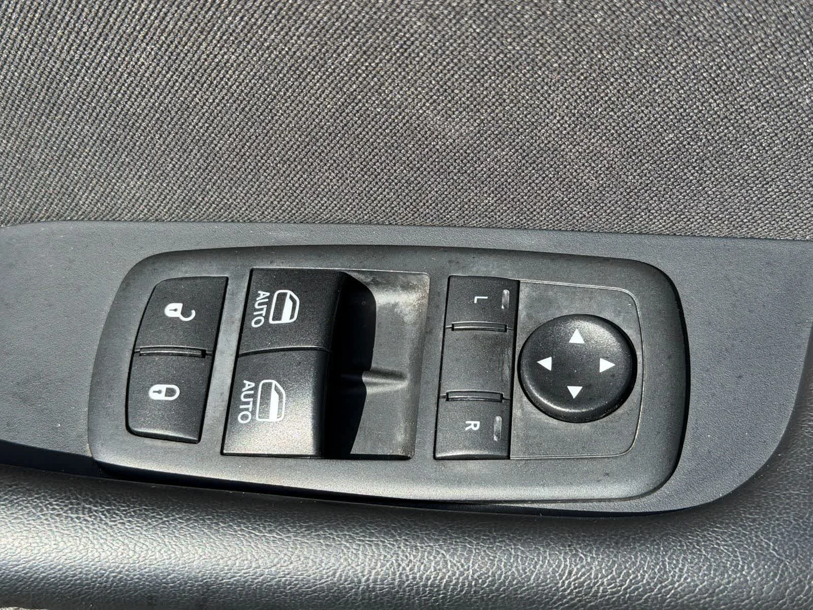 2019 Dodge Challenger SXT - Photo 12
