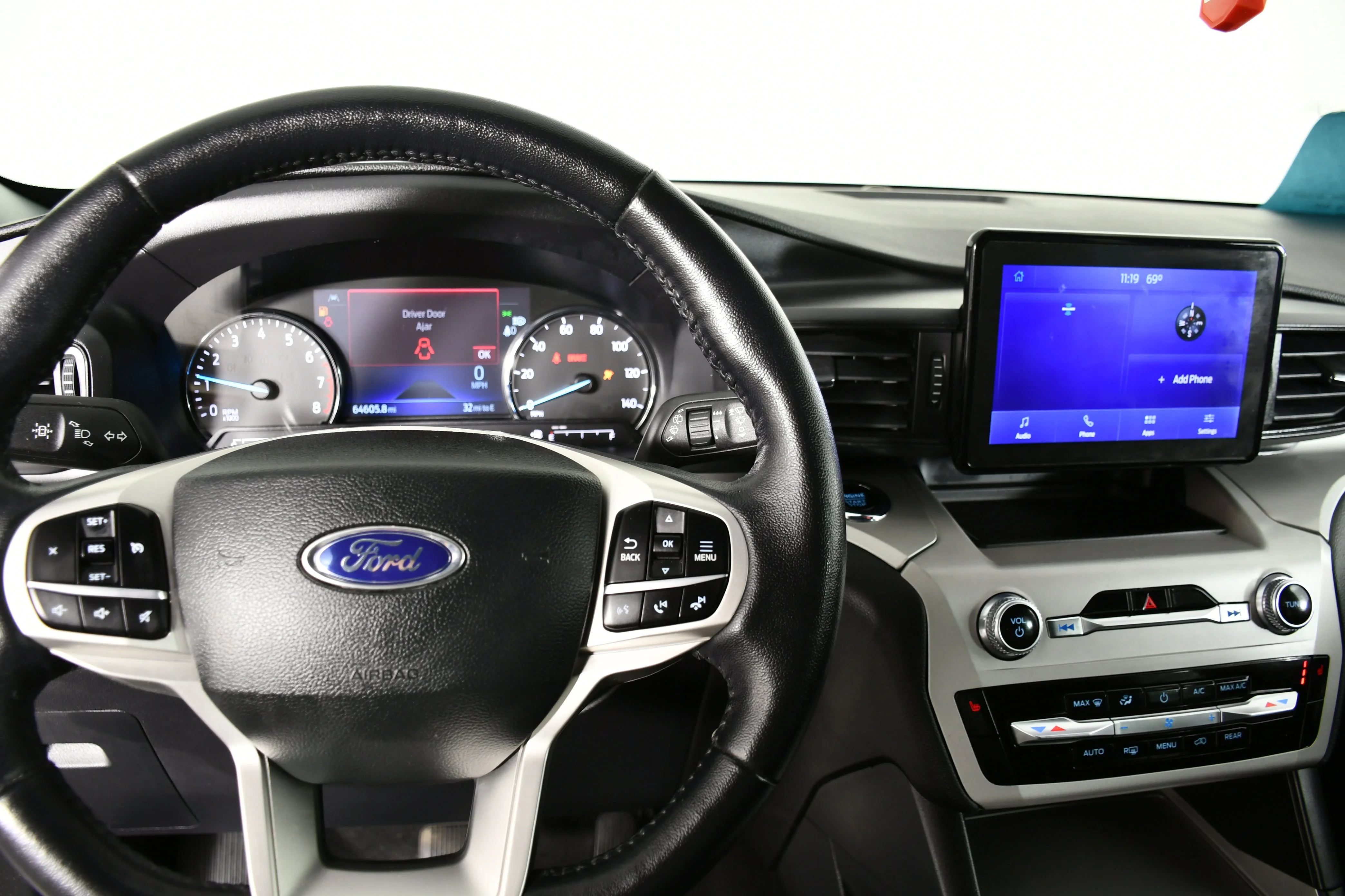 Used 2023 Silver Metallic Ford XLT image 16