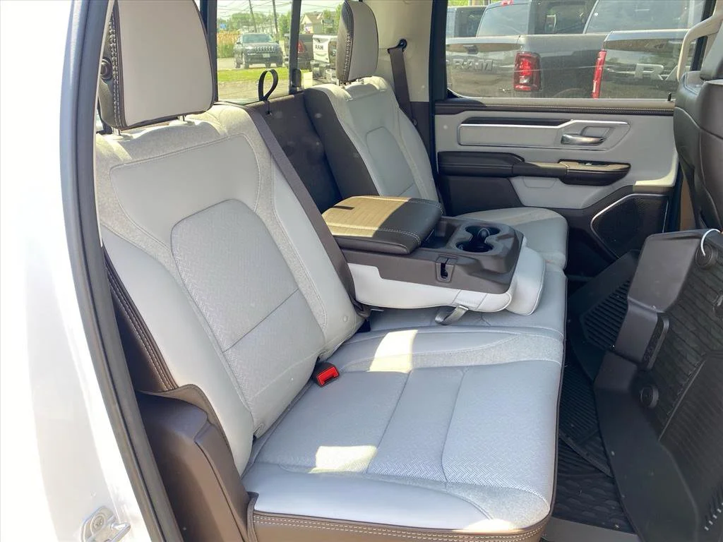 New 2026 Bright White Clear-Coat Exterior Paint RAM Laramie image 19