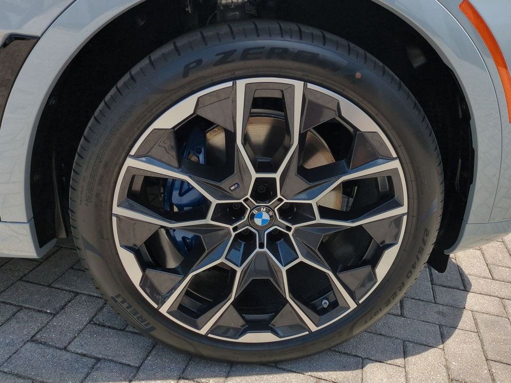 New 2027 Gray Metallic BMW xDrive40i image 11