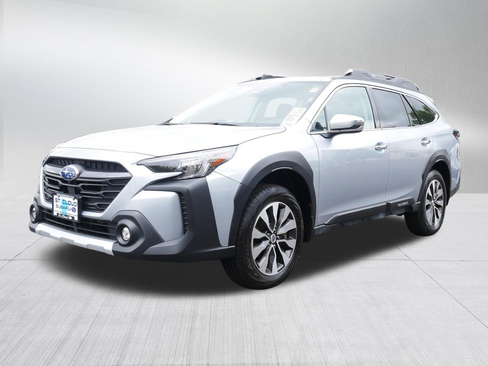 Certified Used 2025 Ice Silver Metallic Subaru Touring image 3